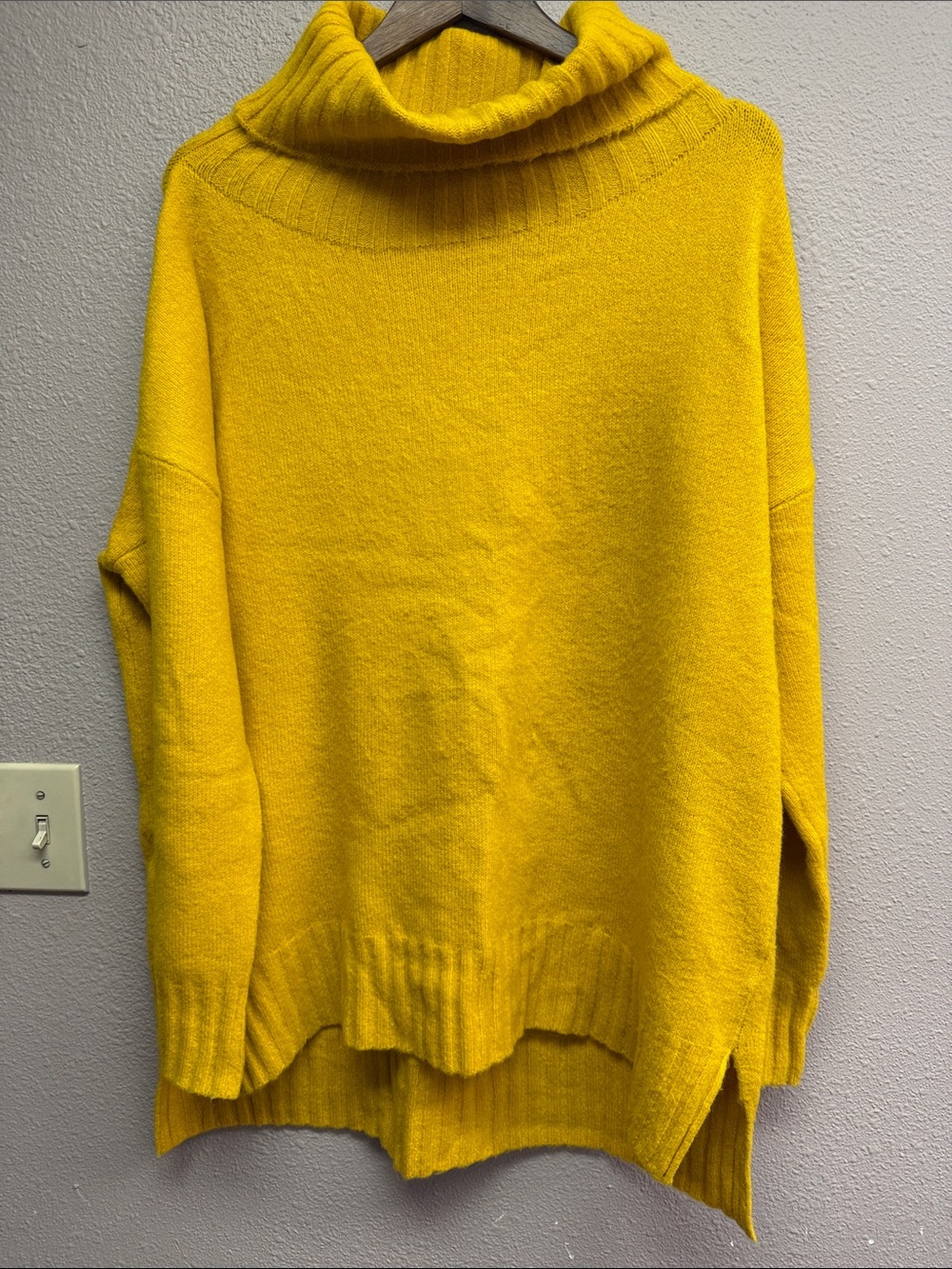 Women’s Yellow Turtleneck Sweater - Cozy Ribbed Collar
